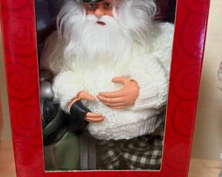 "Home for the Holidays Visions of Santa" collectible ornament, Golfing Santa figurine.