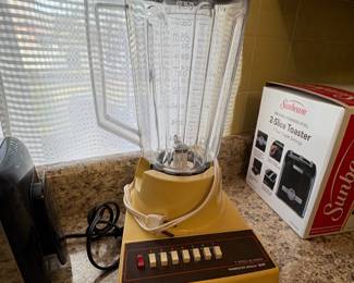 Vintage 70s Osterizer Blender 