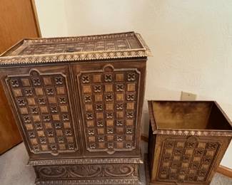 Mid-Century Laundry Basket and Trash Can 