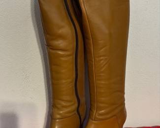 Naturalizer Boots (size 8)