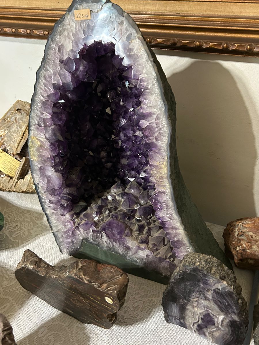 Very large Cathedral Amethyst. Stunning ! 