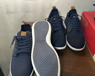 Men’s Izod. Never worn. 