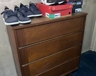 Men’s shoes new in box. Fila, Sketchers, Puma, Izod and more. 