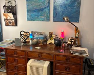 Office desk redwood      Art.   Humidifier.