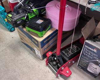 Floor jack, sprayer, blower 
