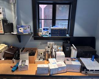 Gadgets & gizmos 