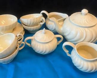 Vintage Franciscan Coronado Swirl Teapot Sugar Creamer Teacups Saucers