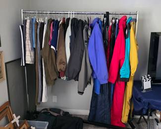 Men's clothing, jackets, and snow gear