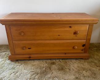 Lift Top Blanket Chest