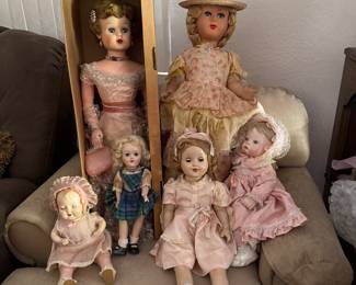 Antique Dolls 
