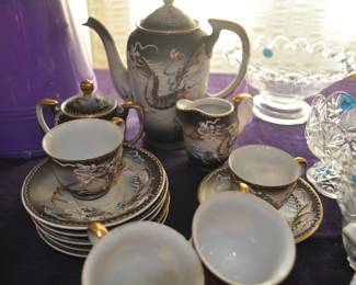 Set of Dragon Ware 