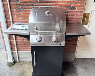 29 CharBroilPerformance2BurnerPropaneGasGrill
