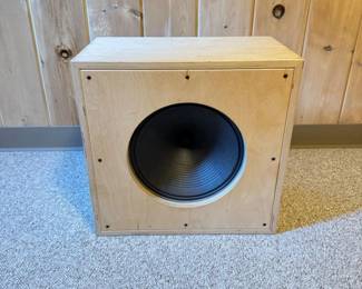 68 JensenSpecialDesignSpeakerinCustomWoodCabinetMadeinItaly