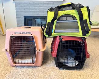 106 Lotof3AssortedPetCarriersHardSoftSide