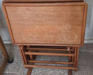 4 Oak TV Trays On Stand