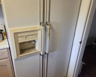 Kenmore White Side By Side Refrigerator