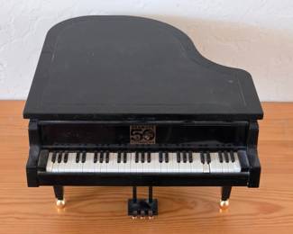 Peanuts 50th Miniature Grand Piano