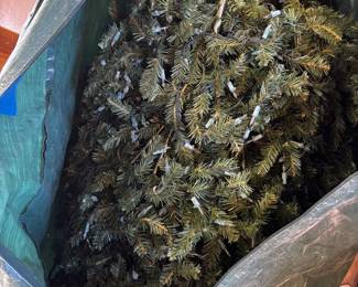 Lg PreLit Xmas Tree W Stands
