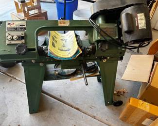 Grizzly Metal Cutting Bandsaw