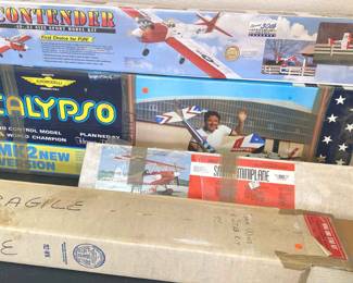 Plane Model KitsPowered.webp
