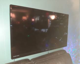 (30) Sanyo 50" TV $55