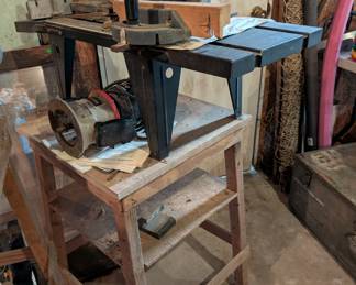 (10) Craftsman 1 1/2hp Router Table & Stand $60