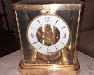 (19) Atomic Jaeger Le Coultre Clock $195