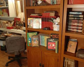 (39) 2 Door Bookshelf 30"Wx13"Dx71"H $125