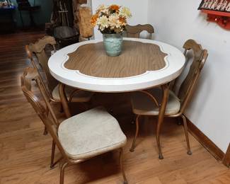 (26) Vintage Howell Modern Metal Furniture Round Table w/4 Chairs 43" round x 29"H $475