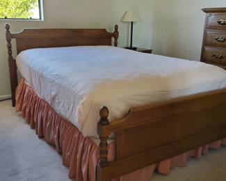 Classic queen bed frame & mattress