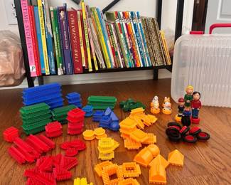 R23 - $20. Battat Bristle Blocks with Family & Farm Animals in storage case. 