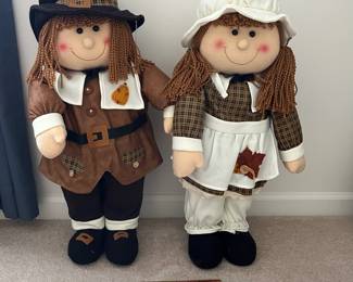 R51 - $25 PAIR. Measures 25" tall. 