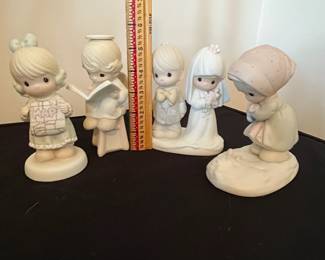 R53 - $55. Lot #1. Precious Moments Enesco. 8 Pieces. No issues noted. 