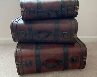 R50 - $50. Vintage Decorative Wooden Storage Trunks. Largest is 17" x 12.5" x 7.5". 