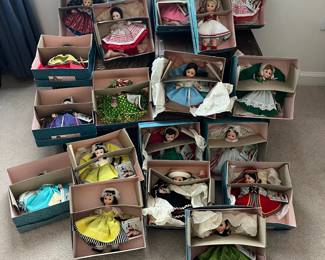 R49 - $65. Madame Alexander Little Women Collection. 18 Pieces. 