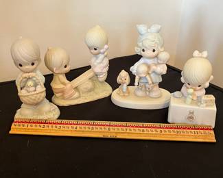 R54 - $60. Lot #2. Precious Moments by Enesco. 12 Pieces. No issues noted. 