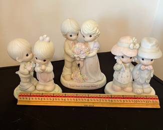 R53 - $55. Lot #1. Precious Moments Enesco. 8 Pieces. No issues noted. 