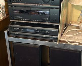 Magnavox stereo system 