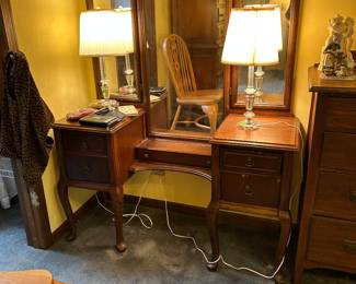 Dressing table