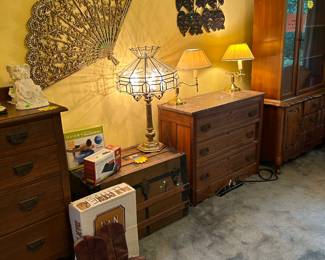 Marble top chest and trunk
Wall decor , lamps