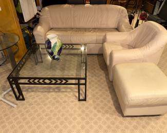 Living room furniture and accent pieces