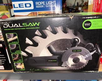 New in Box handheld DualSaw CS450 saw