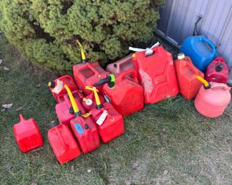 Variety of gas jugs in different sizes.