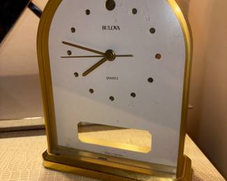 Home decor. Gold Bulova quartz table clock.