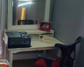 Cannon printer with a bonus ink cartridge. 