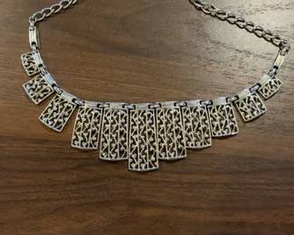 Vintage 1962 Sarah Coventry Necklace