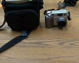Olympus C-4000 Zoom Digital Camera with Case