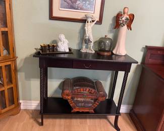 Sofa table / angels 