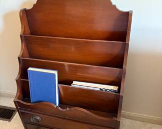 Magazine rack with two lower draw