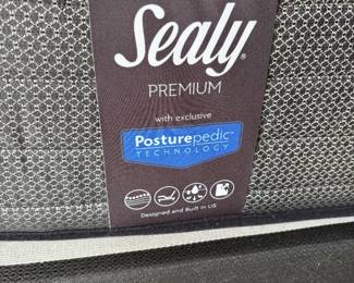 King size Sealy Posturepedic mattress - in very good condition